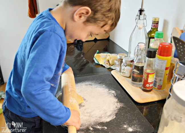 cookie-dough-rolling