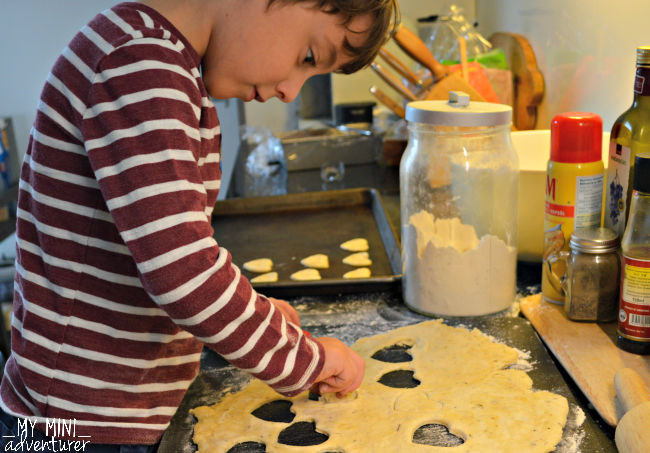herb crackers cut out