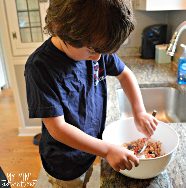 granola cups mixing