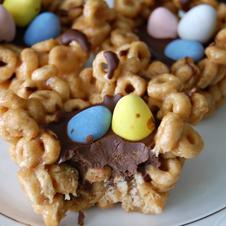 Image for Easter Peanut Butter Cheerio Cups